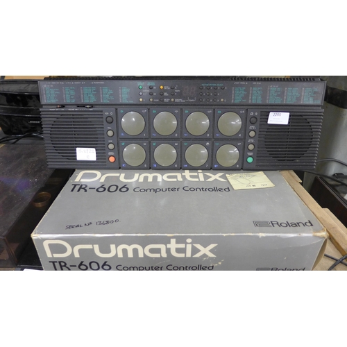 2280 - Roland Drumatix TR-606, boxed and Yamaha digital drum bank