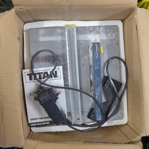 2009 - Titan boxed tile cutter, - W