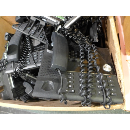 3189 - Twenty Mitel 6920 IP phone systems with bases * this lot is subject to VAT