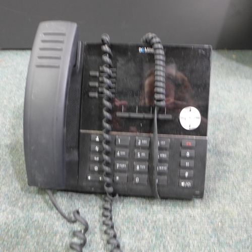 3190 - Ten Mitel 6920 IP phone systems with bases * this lot is subject to VAT