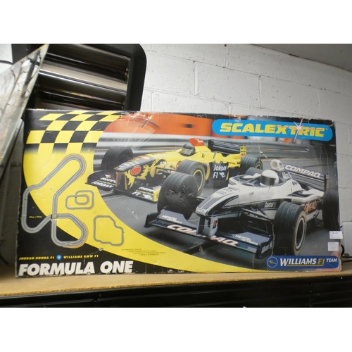 2181 - Boxed Formula One Scalextric set (Jordan Honda v Williams BMW)