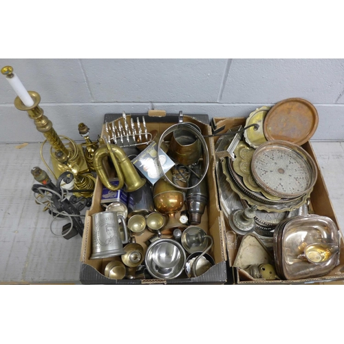 1164 - Two boxes of mixed metalwares, brass candlesticks, copper bangle, plated trays, tankards, toast rack... 