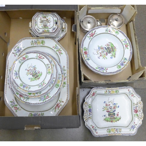 1172 - A Copeland Old Bow dinner service **PLEASE NOTE THIS LOT IS NOT ELIGIBLE FOR POSTING AND PACKING**