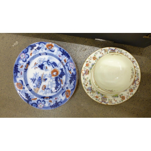 1174 - A box of mixed china including meat plates and jars, Denby and Royal Worcester **PLEASE NOTE THIS LO... 