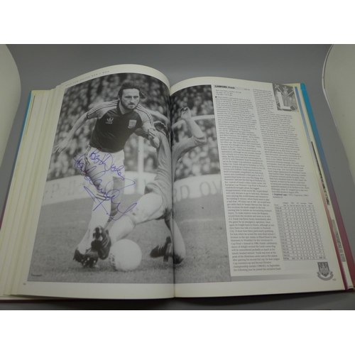 665 - West Ham United;- A Who's Who, Player by Player book containing approximately 86 signatures from for... 