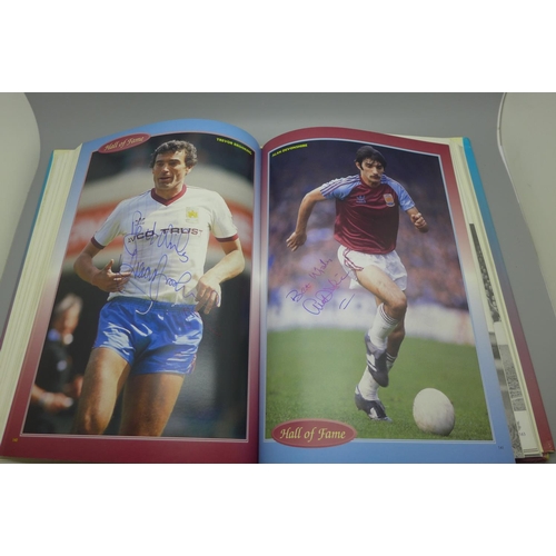 665 - West Ham United;- A Who's Who, Player by Player book containing approximately 86 signatures from for... 