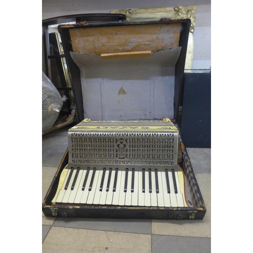 404 - A cased Italian Casali piano accordian