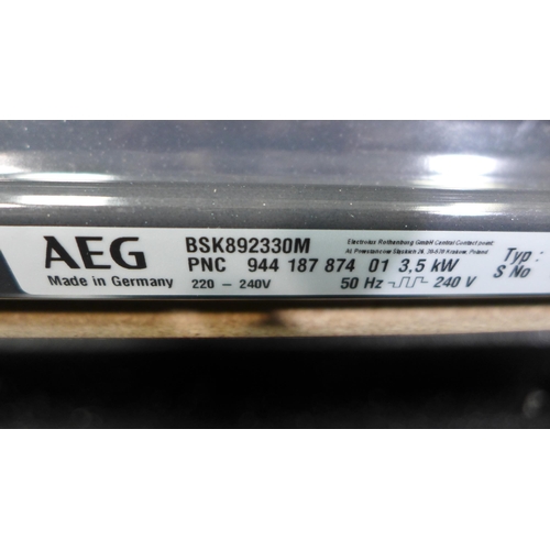 3140 - AEG  Single SousVide Oven Model: BSK892330M H594xW594xD567  Original RRP £1249.17 inc VAT * This lot... 