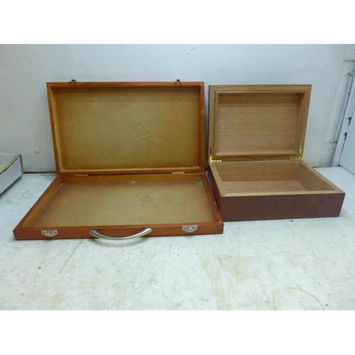 2003 - 5 tooling boxes and an easel box