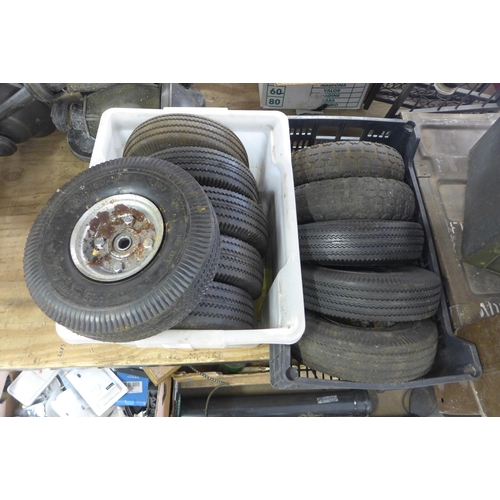 2083 - 10 Tyres and wheels for barrows/trucks, etc.