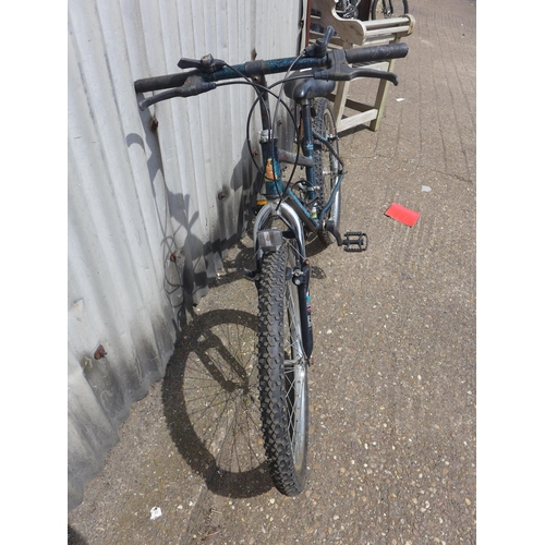 2091 - Raleigh Activator MTB/mountain bike with two new tyres