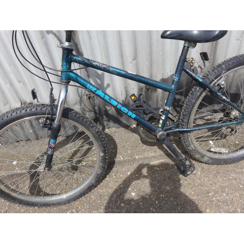 2091 - Raleigh Activator MTB/mountain bike with two new tyres