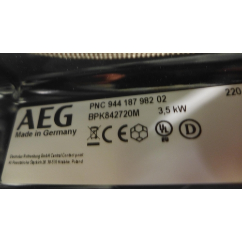 3199 - AEG  Pyrolytic Single Oven Model: BPK842720M H594xW594xD567  Original RRP £832.50 inc VAT * This lot... 