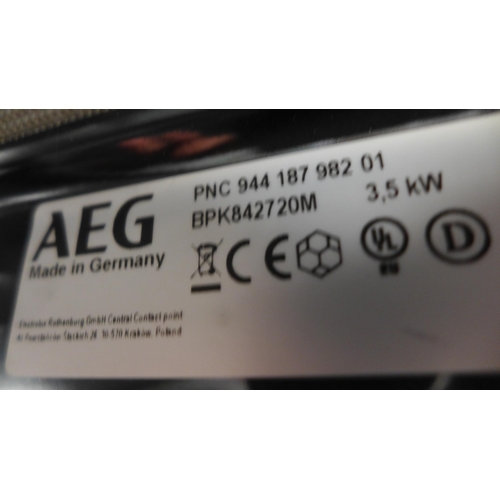 3200 - AEG  Pyrolytic Single Oven Model: BPK842720M H594xW594xD567  Original RRP £1,109 inc VAT * This lot ... 