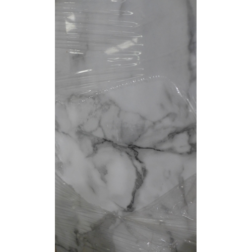 3212 - Worktop Calacatta Cloud Gloss - 3550x602x38   * This lot is subject to vat