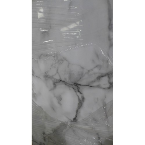 3213 - Worktop Calacatta Cloud Gloss - 3550x602x22   * This lot is subject to vat