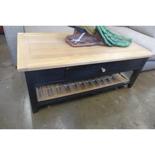 1522 - An oak and black painted large rectangular coffee table