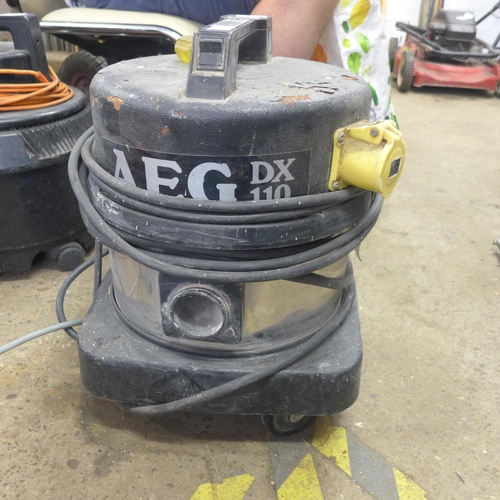 2337 - AEG 110v industrial vacuum cleaner