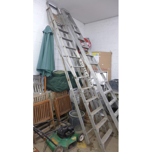 2358 - 12 rung approx 12ft step ladders