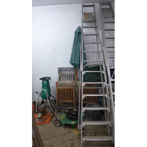 2358 - 12 rung approx 12ft step ladders