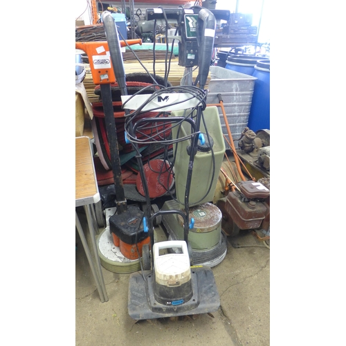 2120 - Macallister 240v 1400w rotavator - W