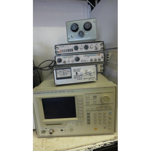 2219 - Laboratory job lot: Anritsu auto calibrating spectrum analyzer MS2601b - W, delayed sweep oscillscop... 