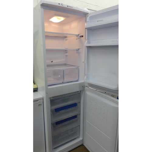 2270 - Hotpoint Aquarius 50/50 fridge freezer