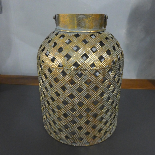 1400 - A Beth weave effect verdigris finish lantern H 30cm (368306015)