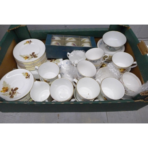 1168 - An Arklow Irish china tea set and other teawares **PLEASE NOTE THIS LOT IS NOT ELIGIBLE FOR POSTING ... 