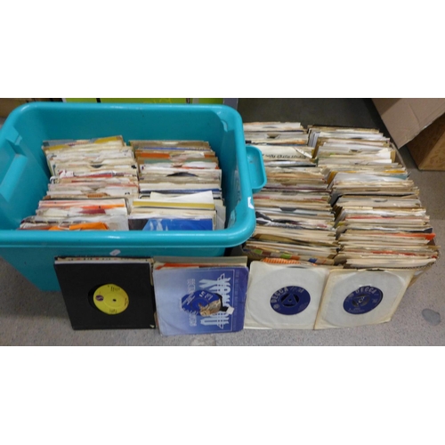 1198 - Over 400 1960's and 1970's 45rpm 7