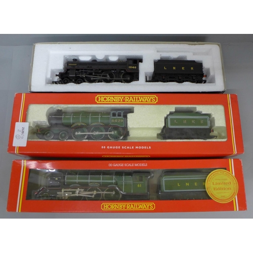 695 - Three boxed 00 gauge locomotives, two Hornby and one Bachmann, 31-706 LNER, R284 LNER and R375 Prett... 