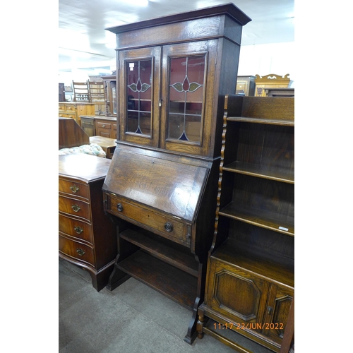 107 - An Edward VII oak students bureau bookcase