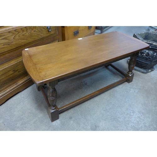 238 - An oak coffee table