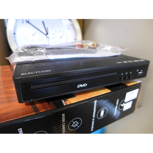 3081 - Mini DVD player & wall clock