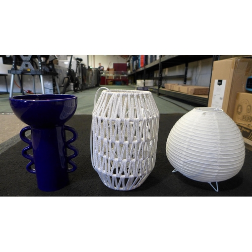 3116 - 2 White, textured table lamps and blue ceramic vase