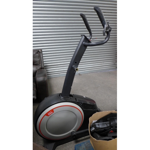 3126 - Proform Cross Trainer  - Elliptical 820E   , Original RRP £549.99 + vat    (254-162)   * This lot is... 