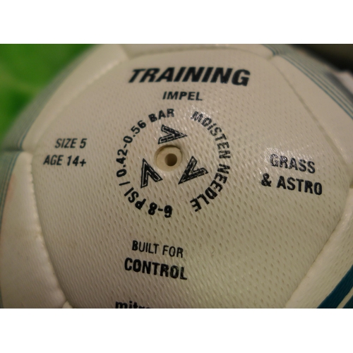 3140 - 2 x Mitre Football Size:5      (254-61,62)   * This lot is subject to vat