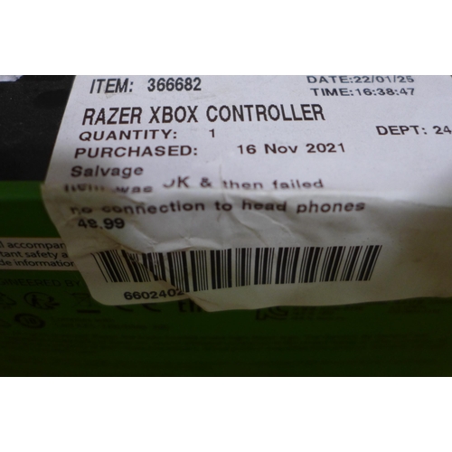 3203 - Razer Xbox Controller  Xbox X/S/One    (248-239/902)   * This lot is subject to vat