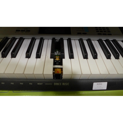 3351 - Casio Keyboard Lk-136Ad  Key-Lighting      (254-519)   * This lot is subject to vat