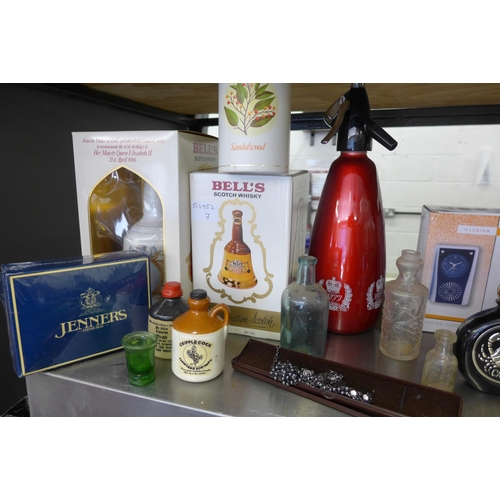 2111 - Vintage collectables job lot: Bells whisky bottles, medicine bottles, perfumes, etc.