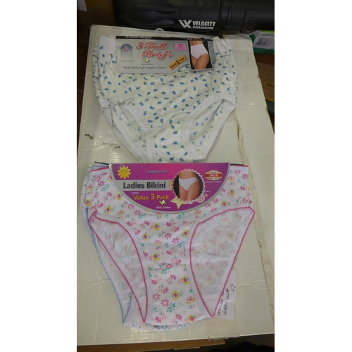 2121 - Approximately fifteen packs of gents pants and approximately twenty sets of ladies briefs, mixed siz... 