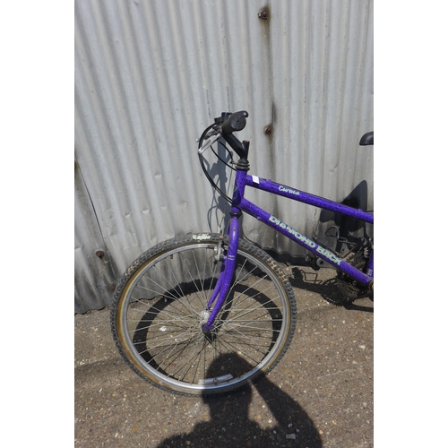 2153 - Diamondback Curaca purple mountain bike