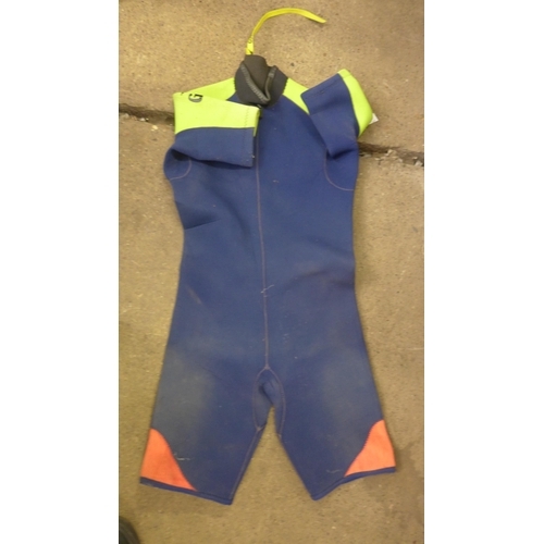 2122 - A Scuba tank with accessories