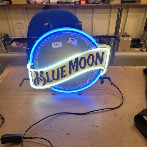 813 - A neon sign, 'Blue Moon'