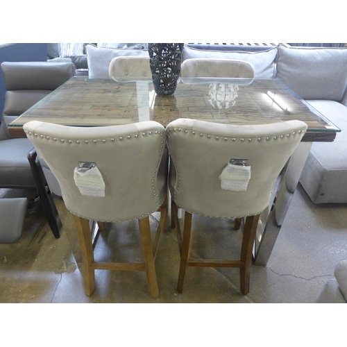 1565 - A Chennai bar table with a set of four Arlo taupe bar stools