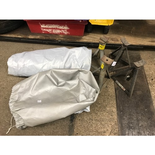 2073A - Four axle stands and weatherproof car cover with storage/carry bag