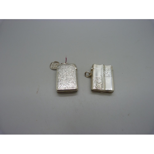 1046 - Two silver vesta cases, Chester 1901 and 1903