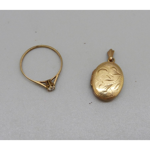 1063 - A 9ct gold locket and a 9ct gold ring, N, 3.5g