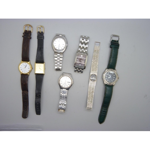 1078 - Seven wristwatches, two Citizen and five Accurist, one lacking crown