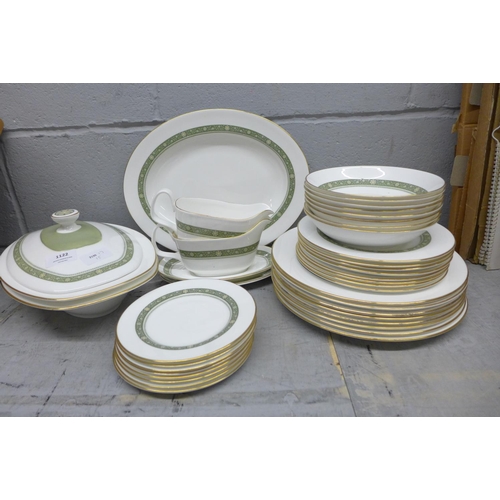 1122 - Royal Doulton Rondelay dinner ware, 37 pieces **PLEASE NOTE THIS LOT IS NOT ELIGIBLE FOR POSTING AND... 